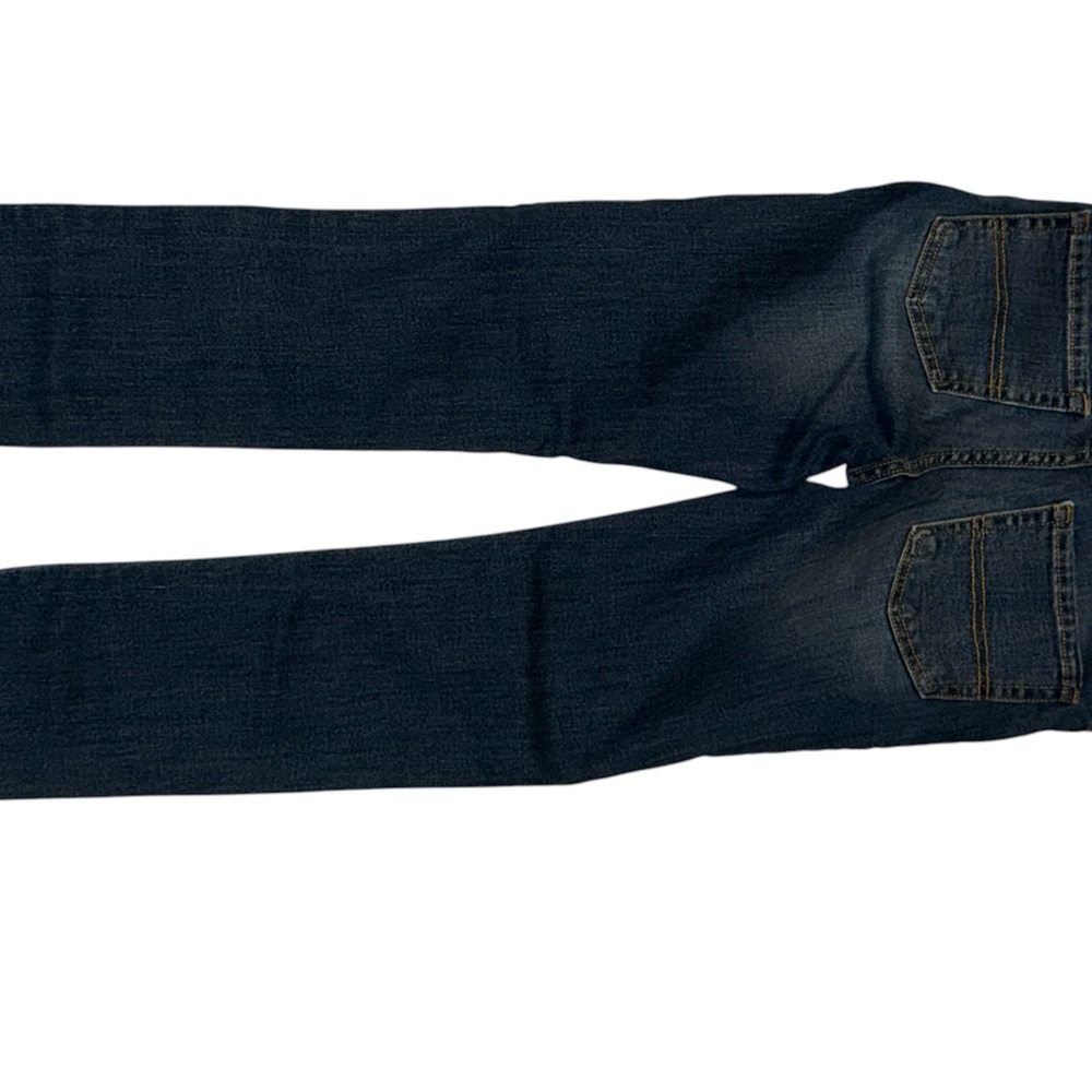 Boys Children’s Place stretch skinny jeans
Blue wash, excellent condition